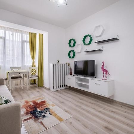 Laroka House Cosy And Modern Apartment Universitate-City Centre Bucureşti Ngoại thất bức ảnh