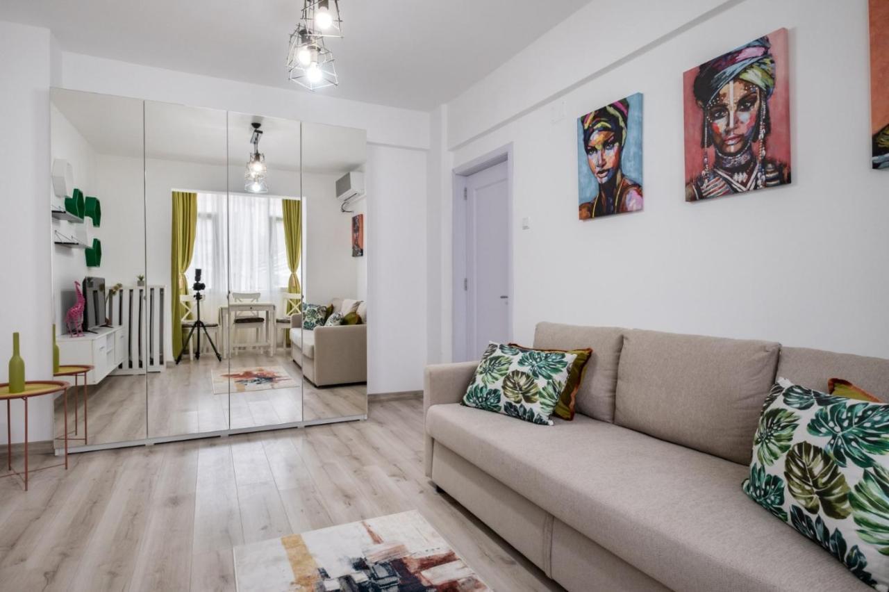 Laroka House Cosy And Modern Apartment Universitate-City Centre Bucureşti Ngoại thất bức ảnh