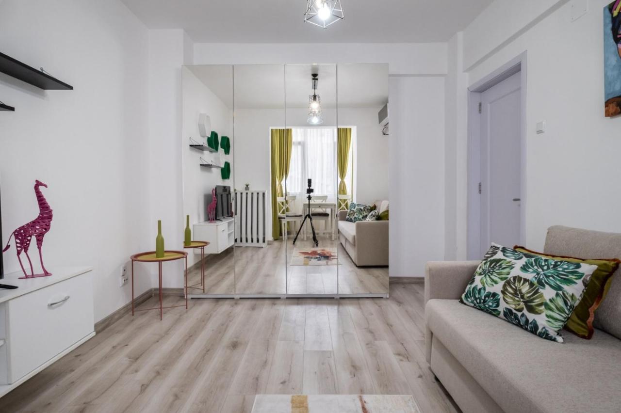Laroka House Cosy And Modern Apartment Universitate-City Centre Bucureşti Ngoại thất bức ảnh