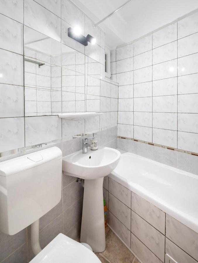 Laroka House Cosy And Modern Apartment Universitate-City Centre Bucureşti Ngoại thất bức ảnh