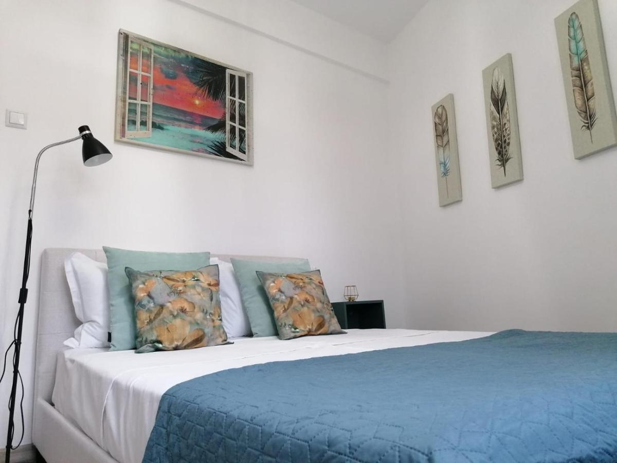 Laroka House Cosy And Modern Apartment Universitate-City Centre Bucureşti Ngoại thất bức ảnh