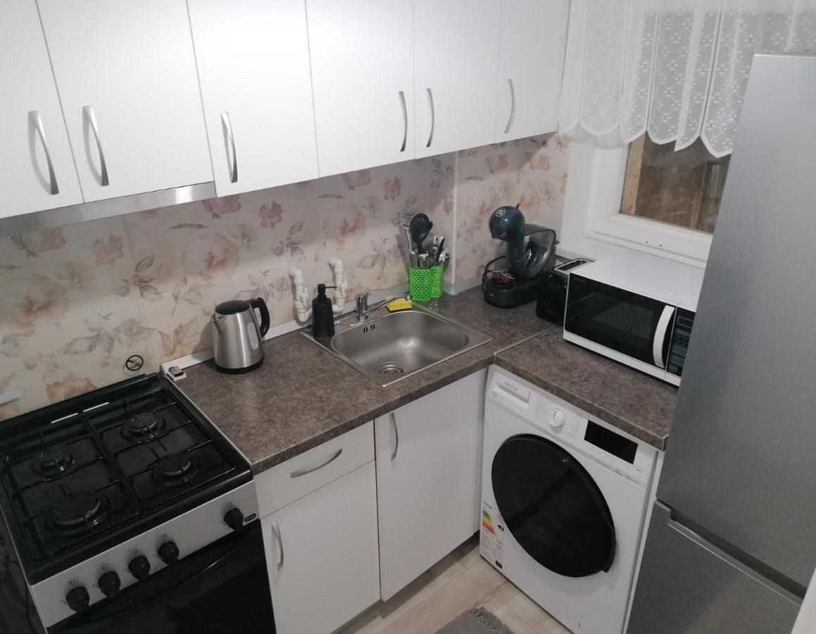 Laroka House Cosy And Modern Apartment Universitate-City Centre Bucureşti Ngoại thất bức ảnh